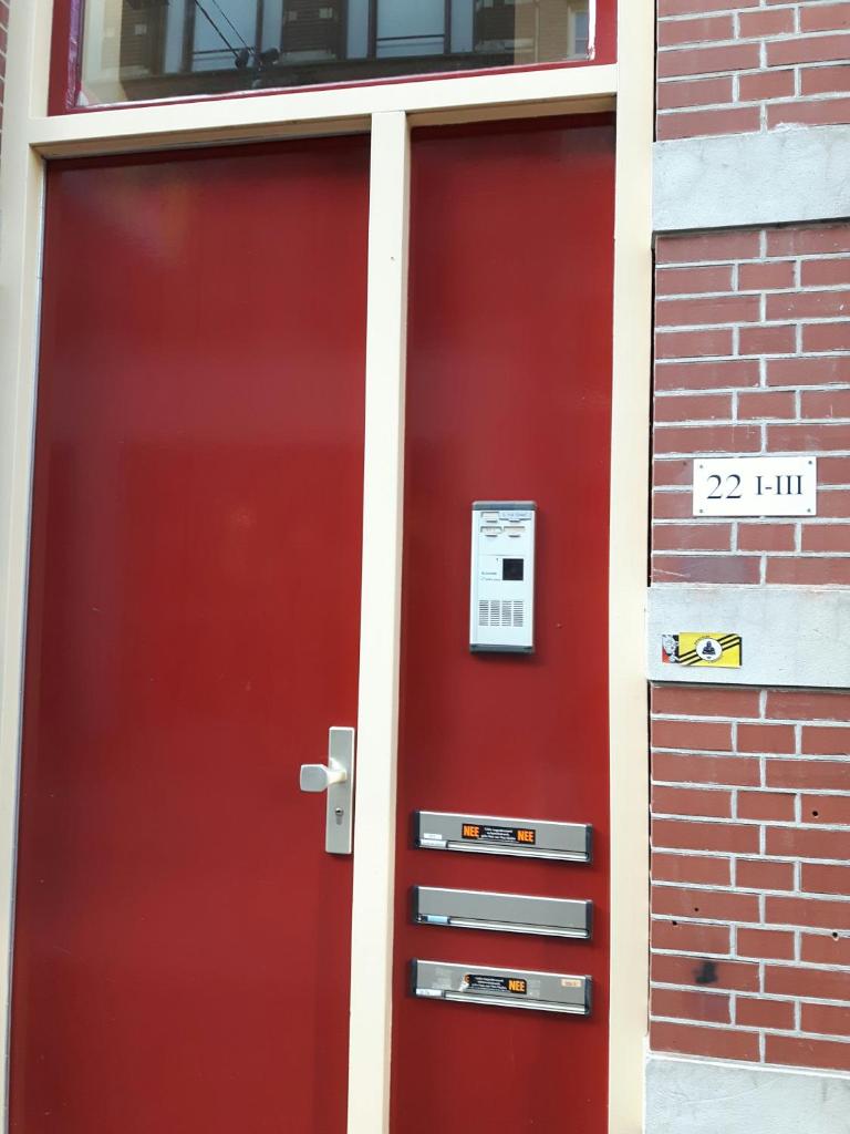 verzorgde kamer in monumentenpand photo 1