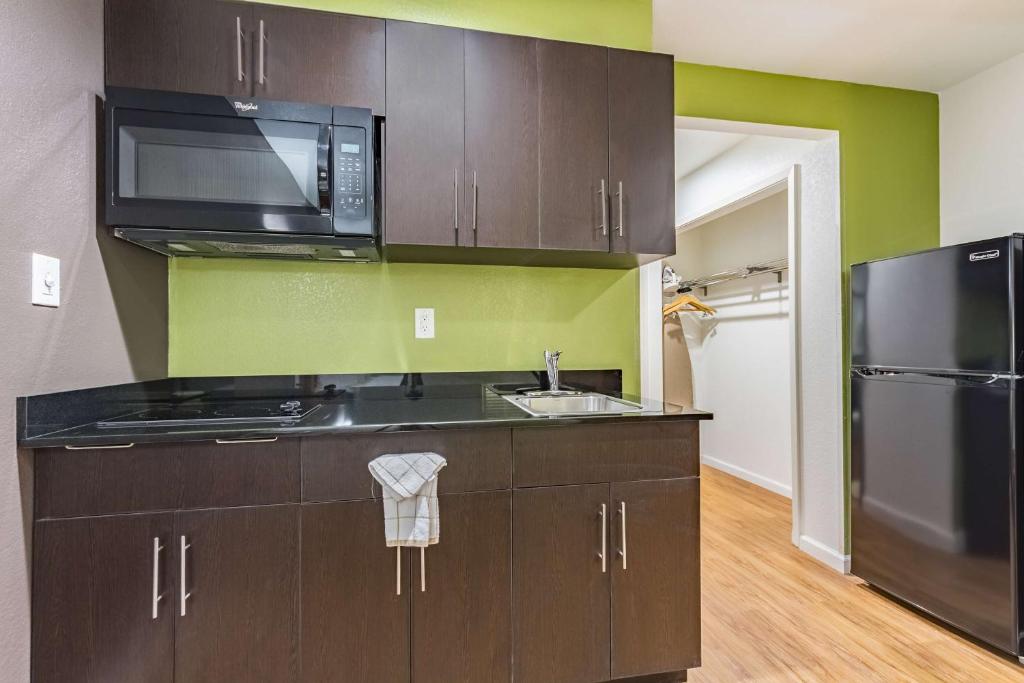 Studio 6-Plano, TX photo 3