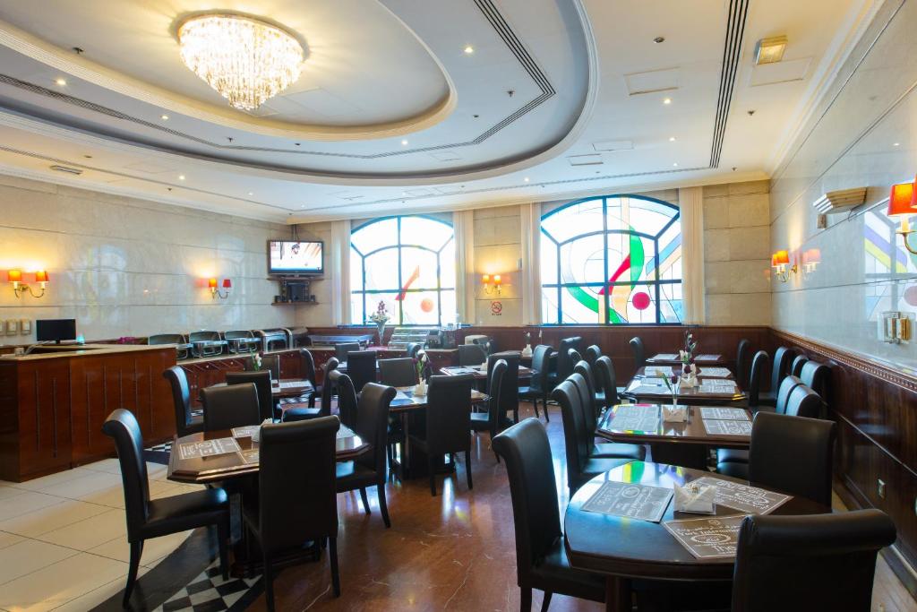 Двухместный (Стандартный номер с кроватью размера «king-size»), Отель York International Hotel
