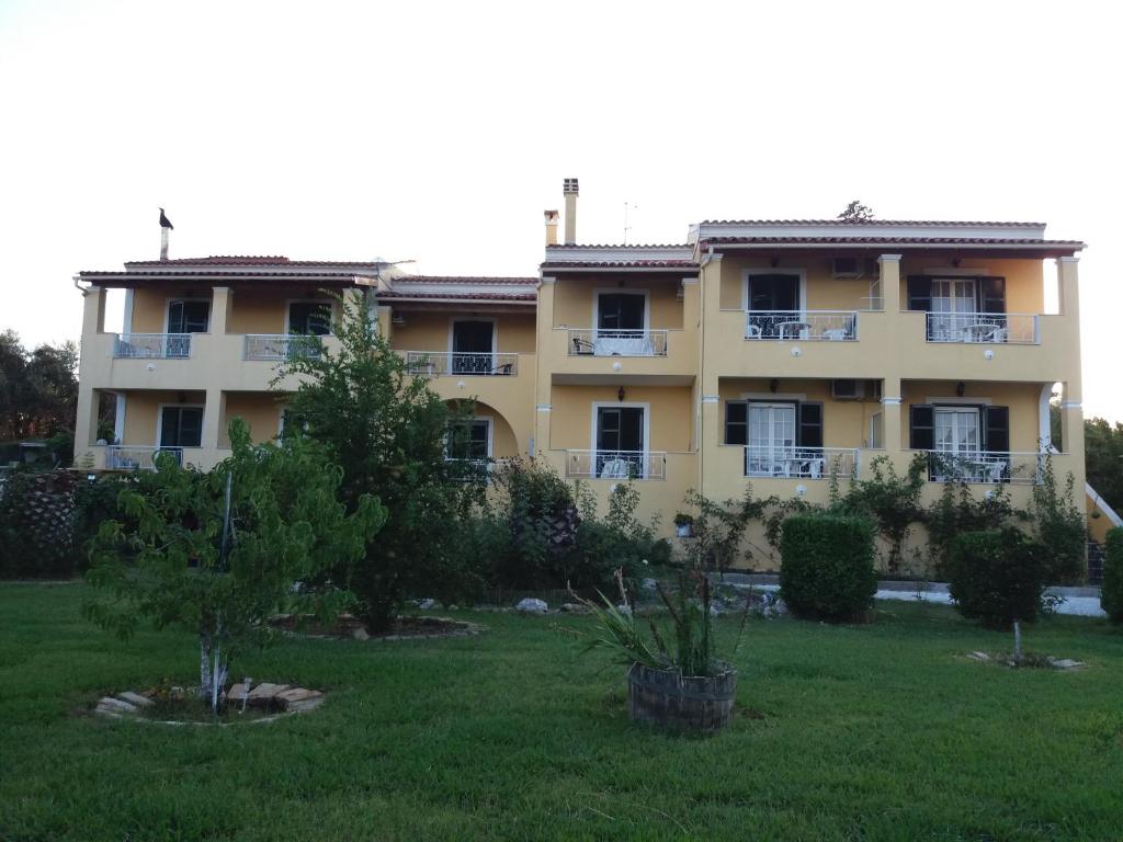Athineos Apartments photo 3