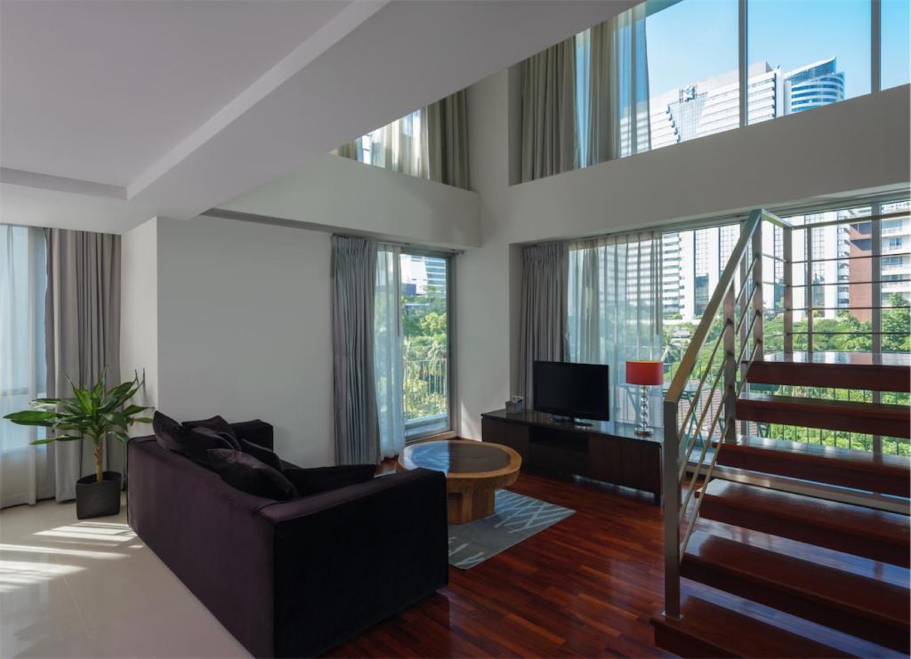 Апартаменты (Лофт), Отель Silom Lofts