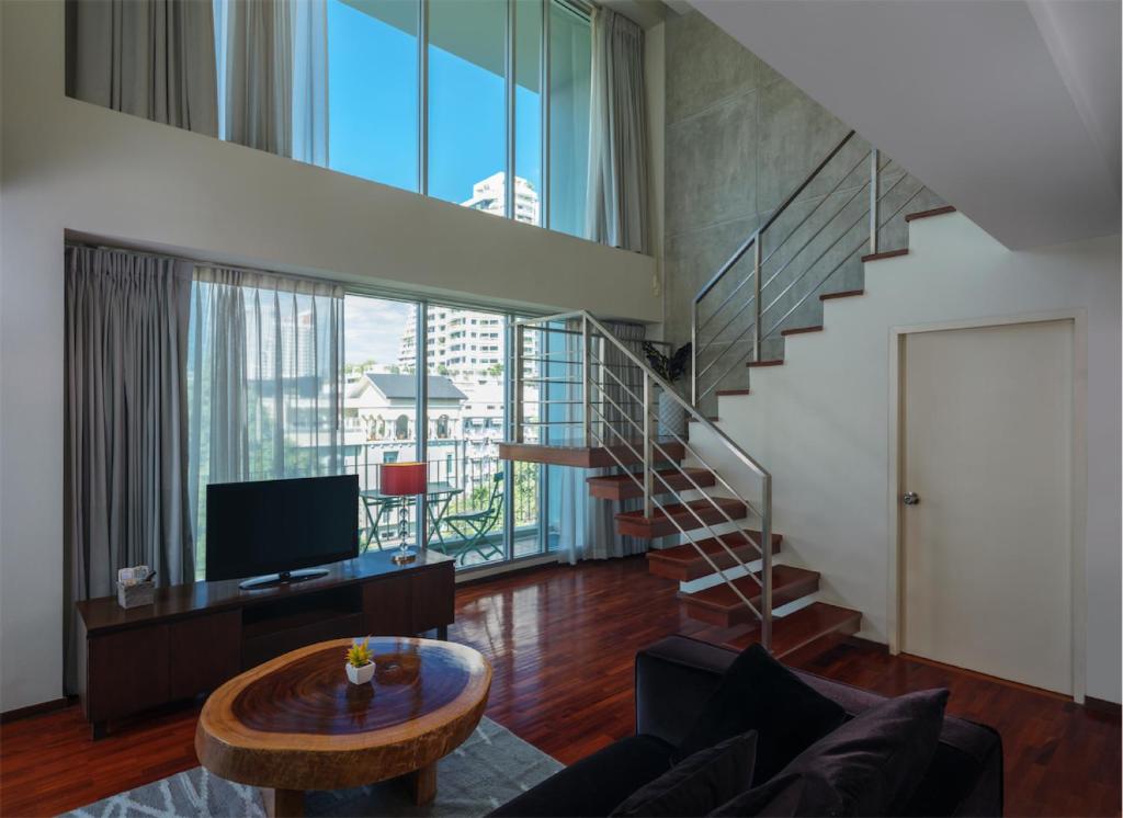 Апартаменты (Лофт), Отель Silom Lofts
