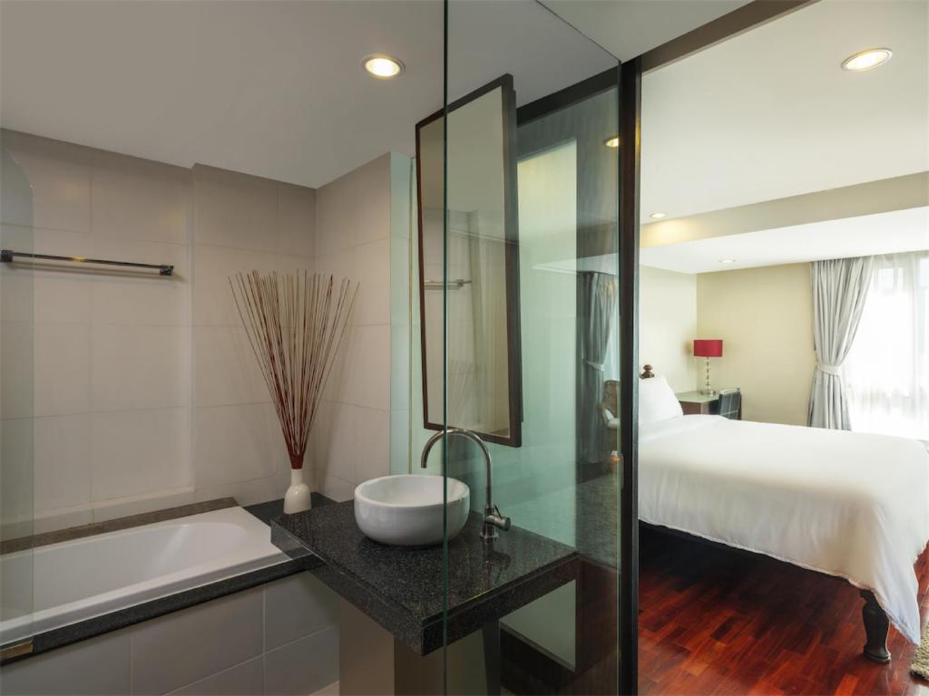 Апартаменты (Лофт), Отель Silom Lofts