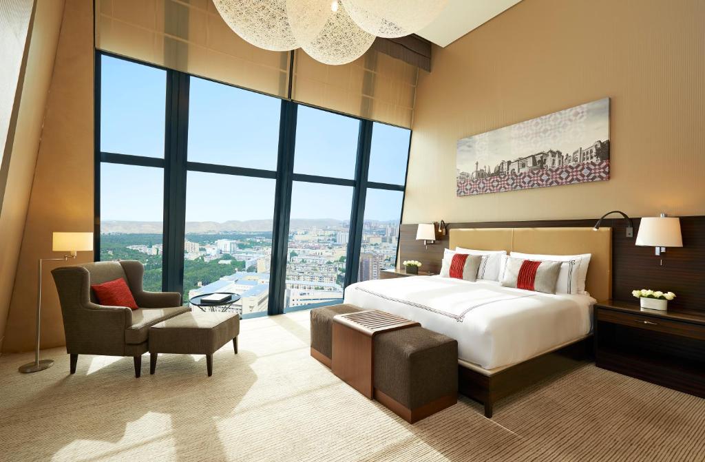 Двухместный (Номер Делюкс с кроватью размера «king-size», вид на город), Отель Fairmont Baku