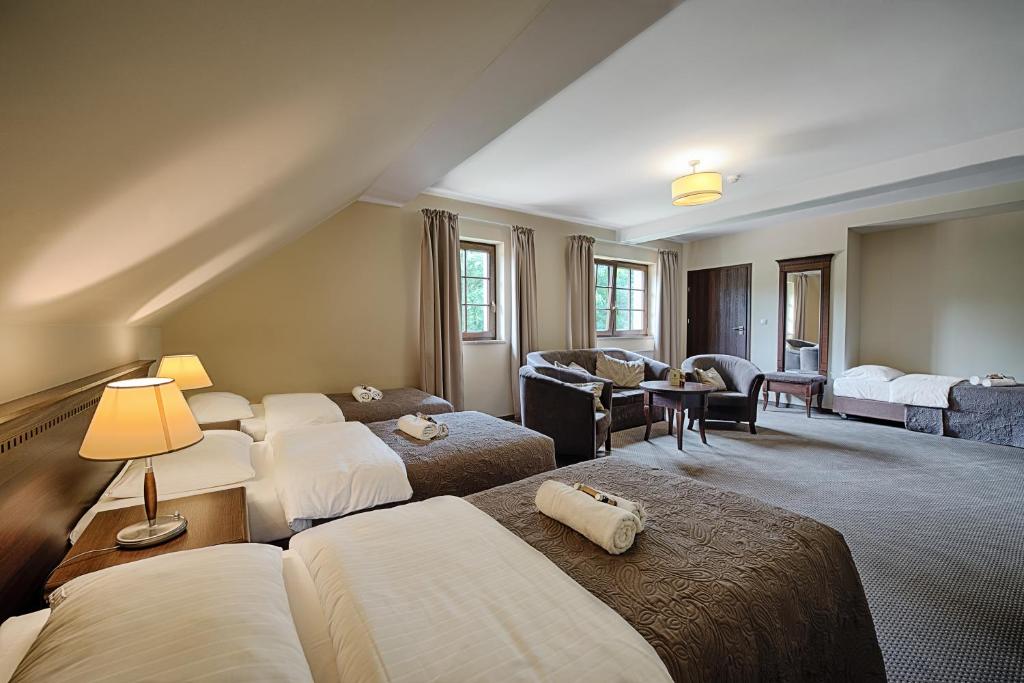 ForRest Hotel & Restaurant Room Type - Superior Quadruple Room