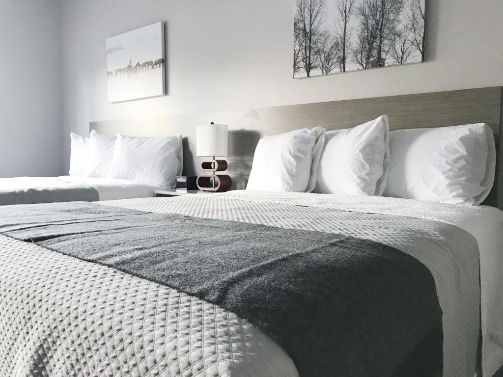 Airport Inn image