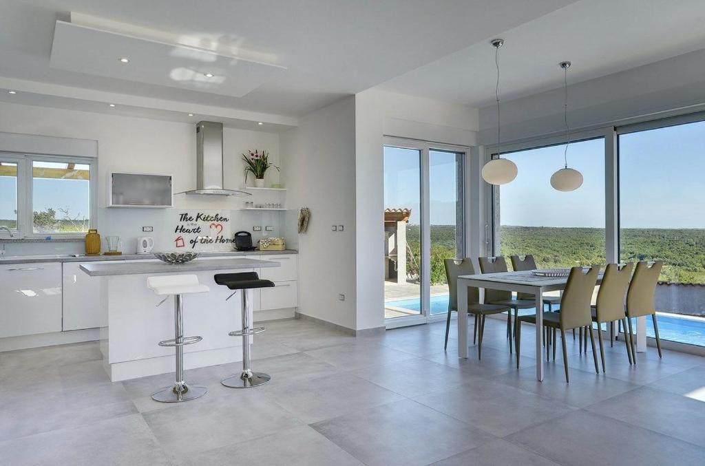 Villa White photo 2