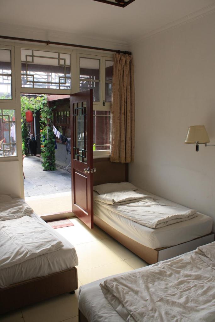Трехместный (Triple Room-only for China mainland citizens with Chinese ID card), Three Legged Frog Hostel