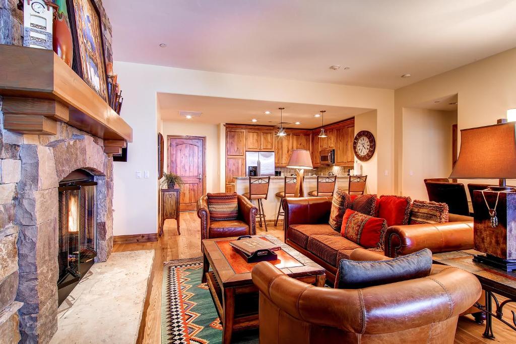 Beaver Creek Landing A404 3 Bedroom Condo by RedAwning image