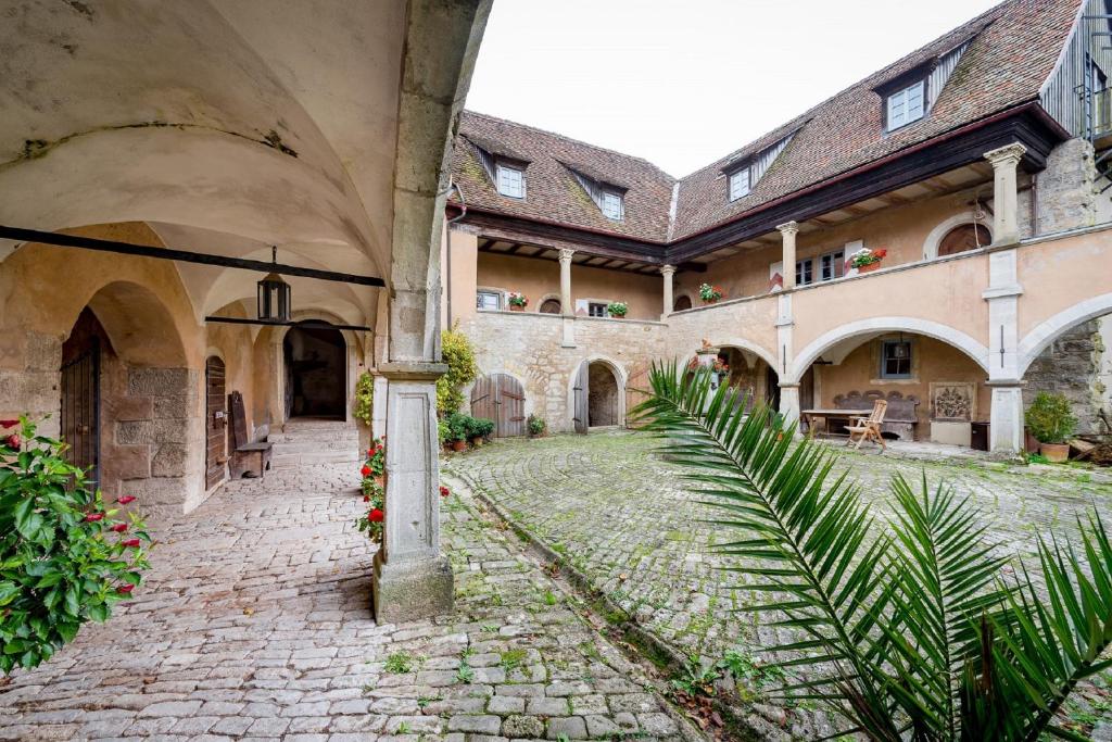 Geyer-Schloss Reinsbronn photo 1