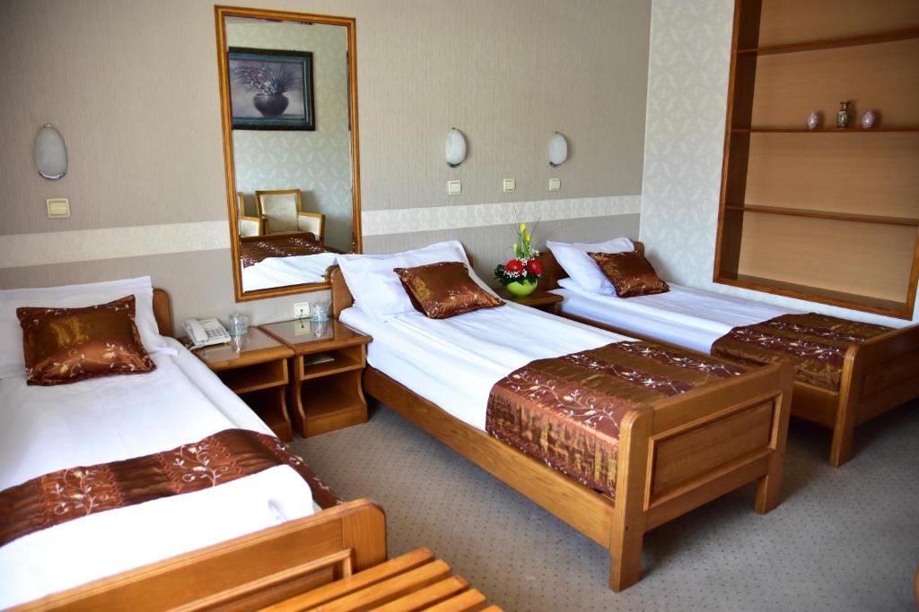 Трехместный (Трехместный номер), Hotel Lav