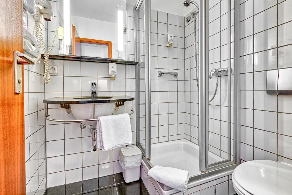 Двухместный (Улучшенный двухместный номер с 1 кроватью), attimo Hotel Stuttgart***S