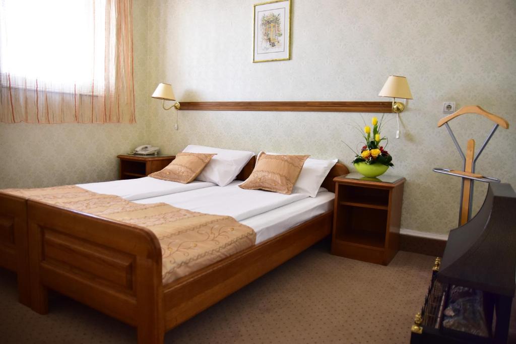 Сьюит (Полулюкс), Hotel Lav
