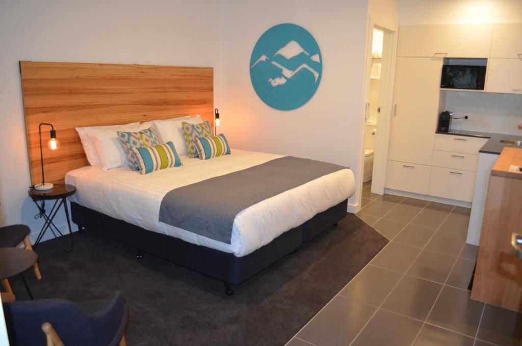 Bright Colonial Motel photo 1