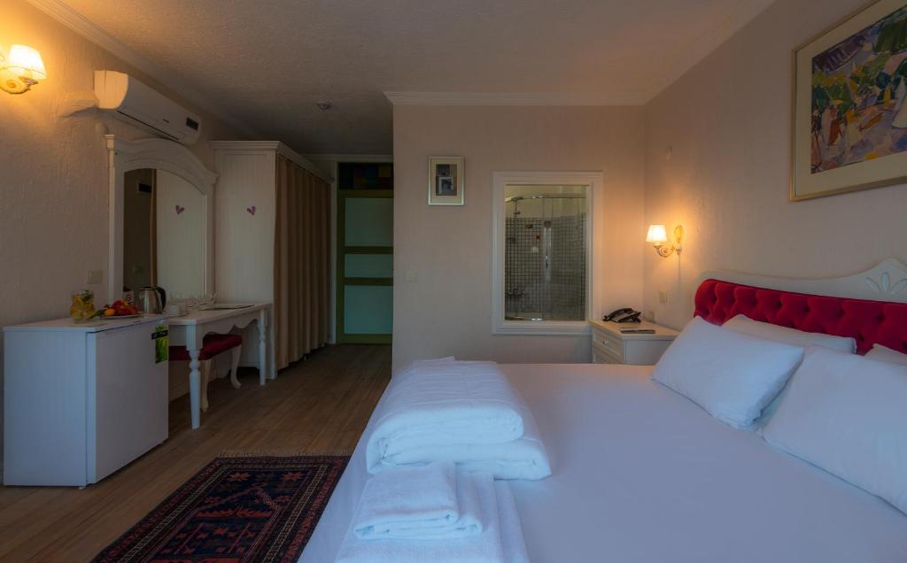 Aeneas Hotel photo 4