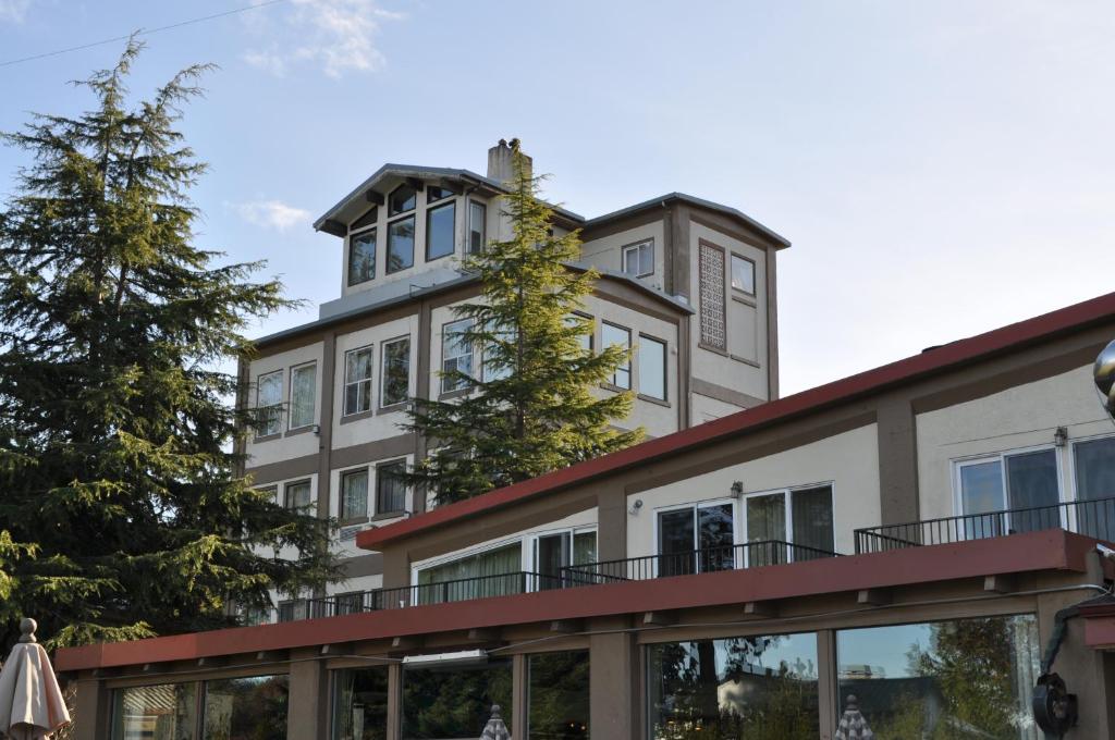 Old Alcohol Plant Hotel image