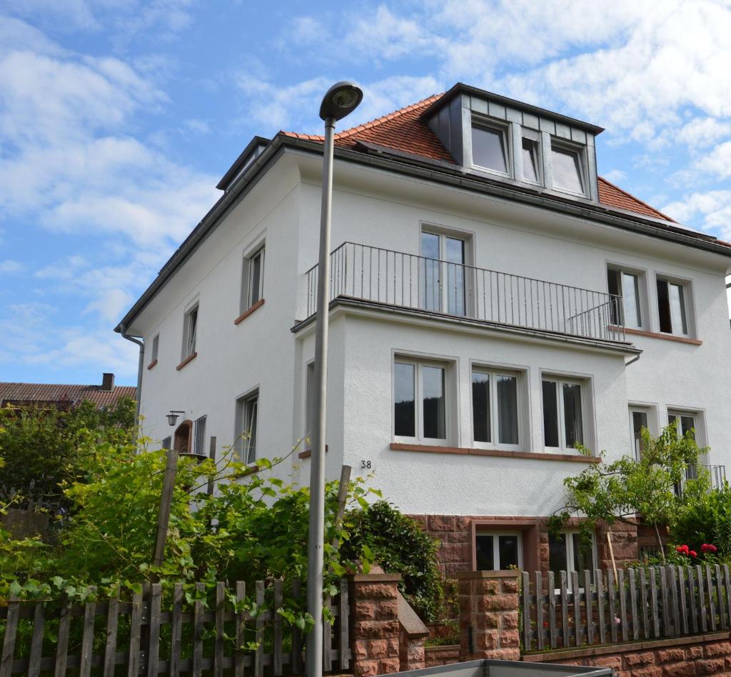 Panorama-Blick Miltenberg, 3 Pers., zentr., am Main, Terrasse, Bootverleih, P photo 3