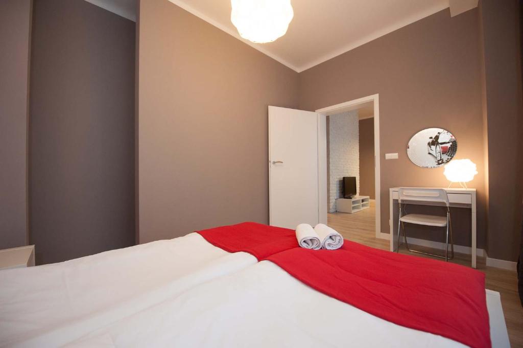 Апартаменты (Апартаменты с 1 спальней с диваном-кроватью.), Planet Hostel