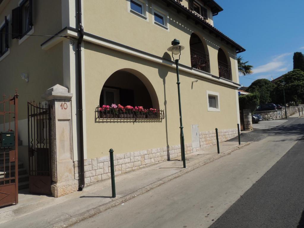 Apartments & Rooms Chiara photo 2