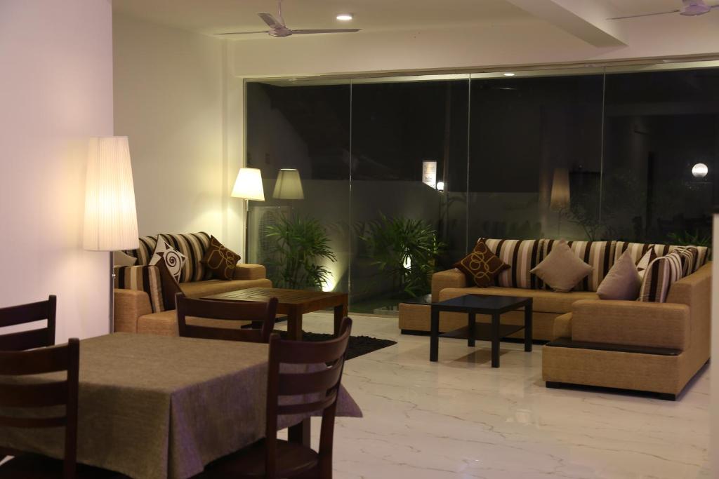 Двухместный (Двухместный номер Делюкс с 1 кроватью и балконом), Hikka Regent Hotel
