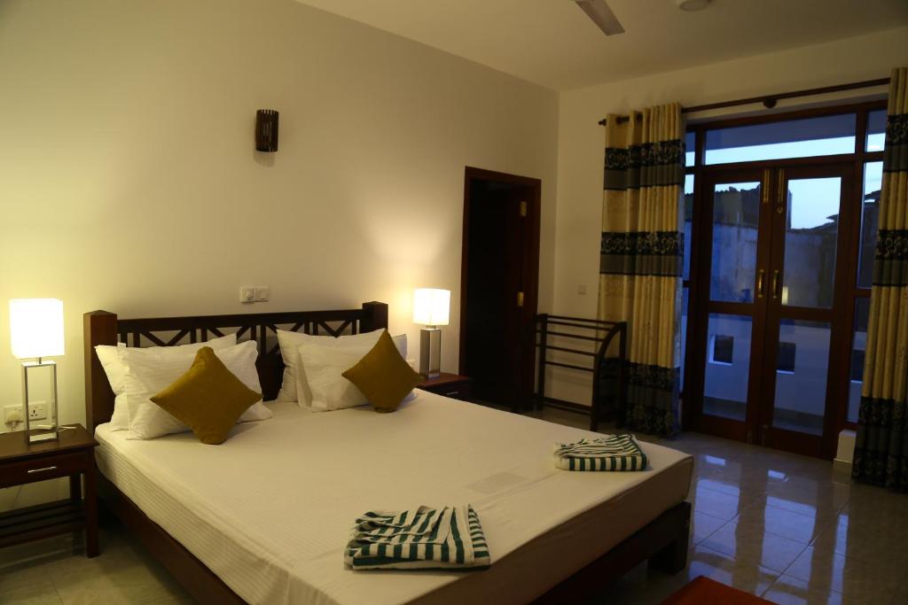 Двухместный (Двухместный номер Делюкс с 1 кроватью и балконом), Hikka Regent Hotel