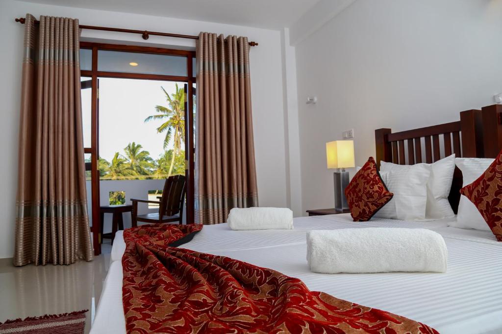 Двухместный (Двухместный номер Делюкс с 1 кроватью и балконом), Hikka Regent Hotel