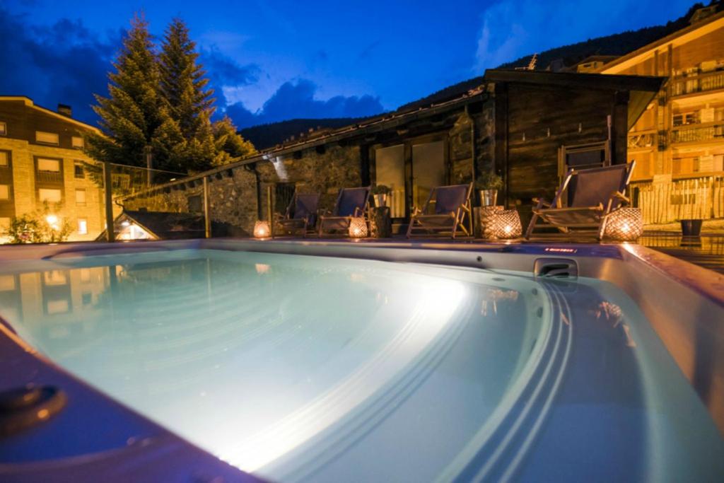 {
  "en-gb": "Mountain Hostel Tarter"
} photo 3