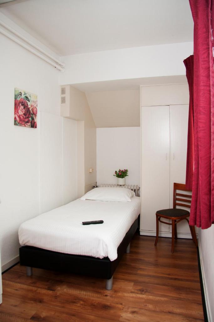 Hotel Benno - Tap to explore photos