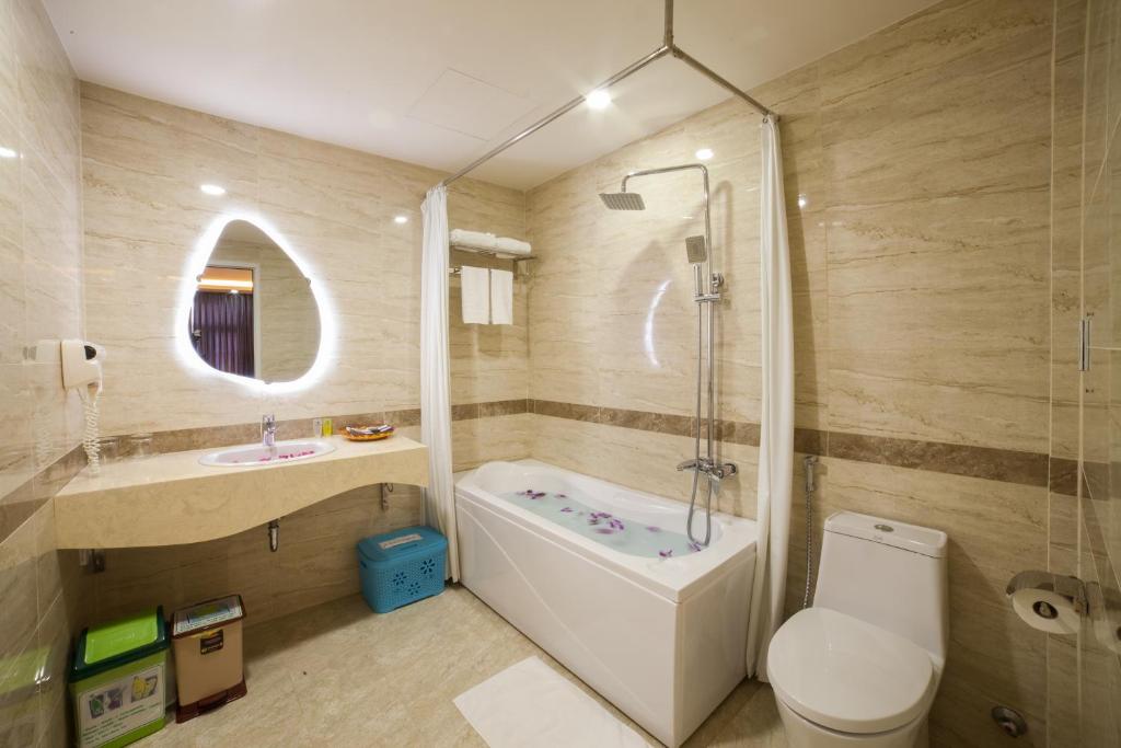 Двухместный (Двухместный номер Делюкс с 2 двуспальными кроватями), Hotel La Perle