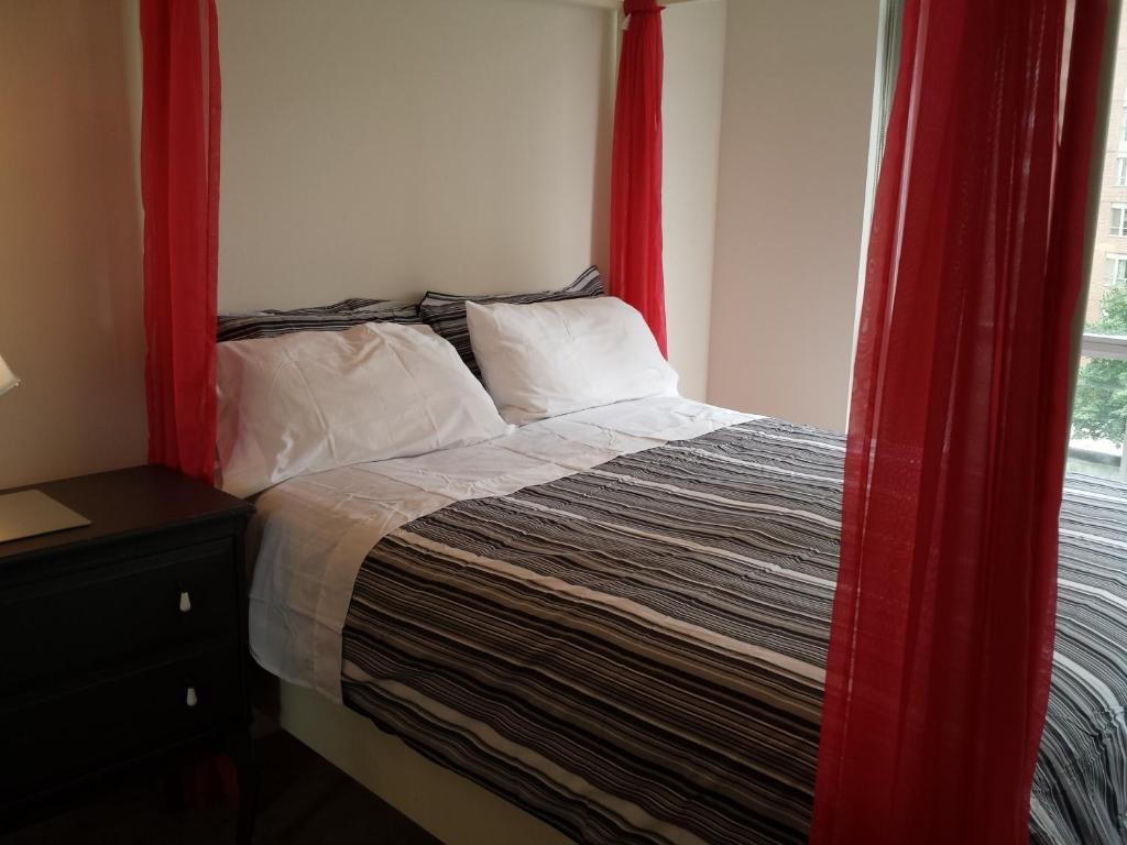 2 Bedroom 1 Bathroom Prime Location in Mississauga photo 1