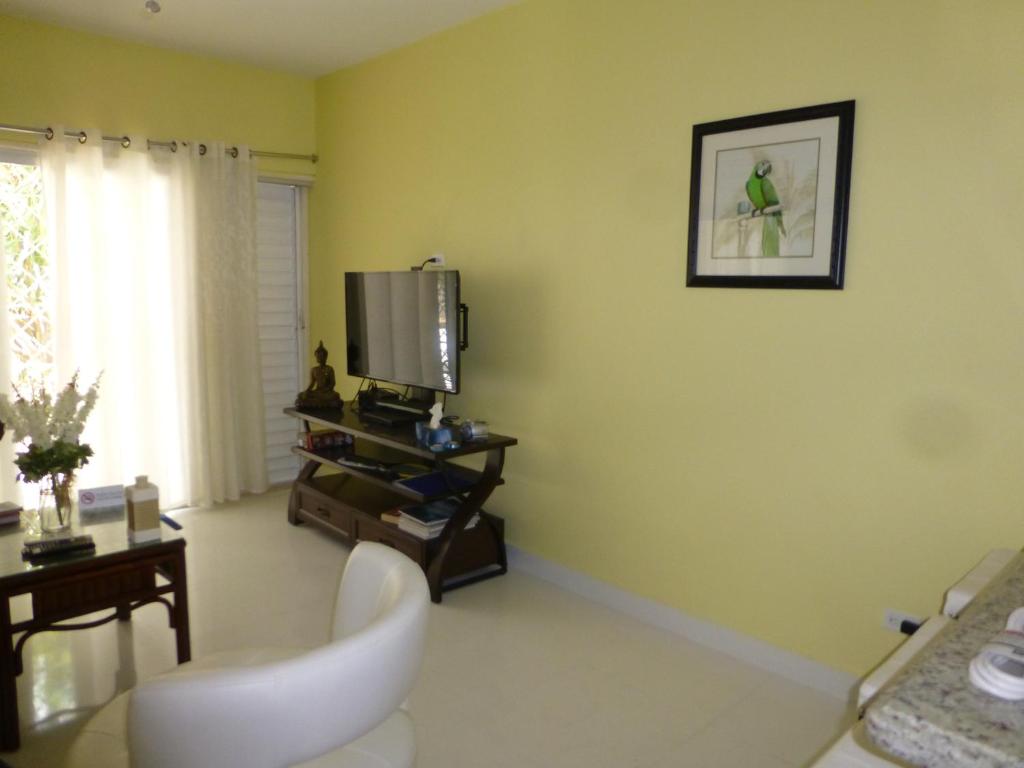 Rockley Golf Club, 2 bed 2 bath Pool, Tennis, Golf, Bar & Restaurant! photo 3