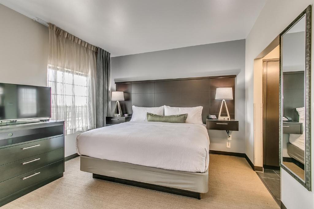 Staybridge Suites Lubbock South, an IHG Hotel photo 1