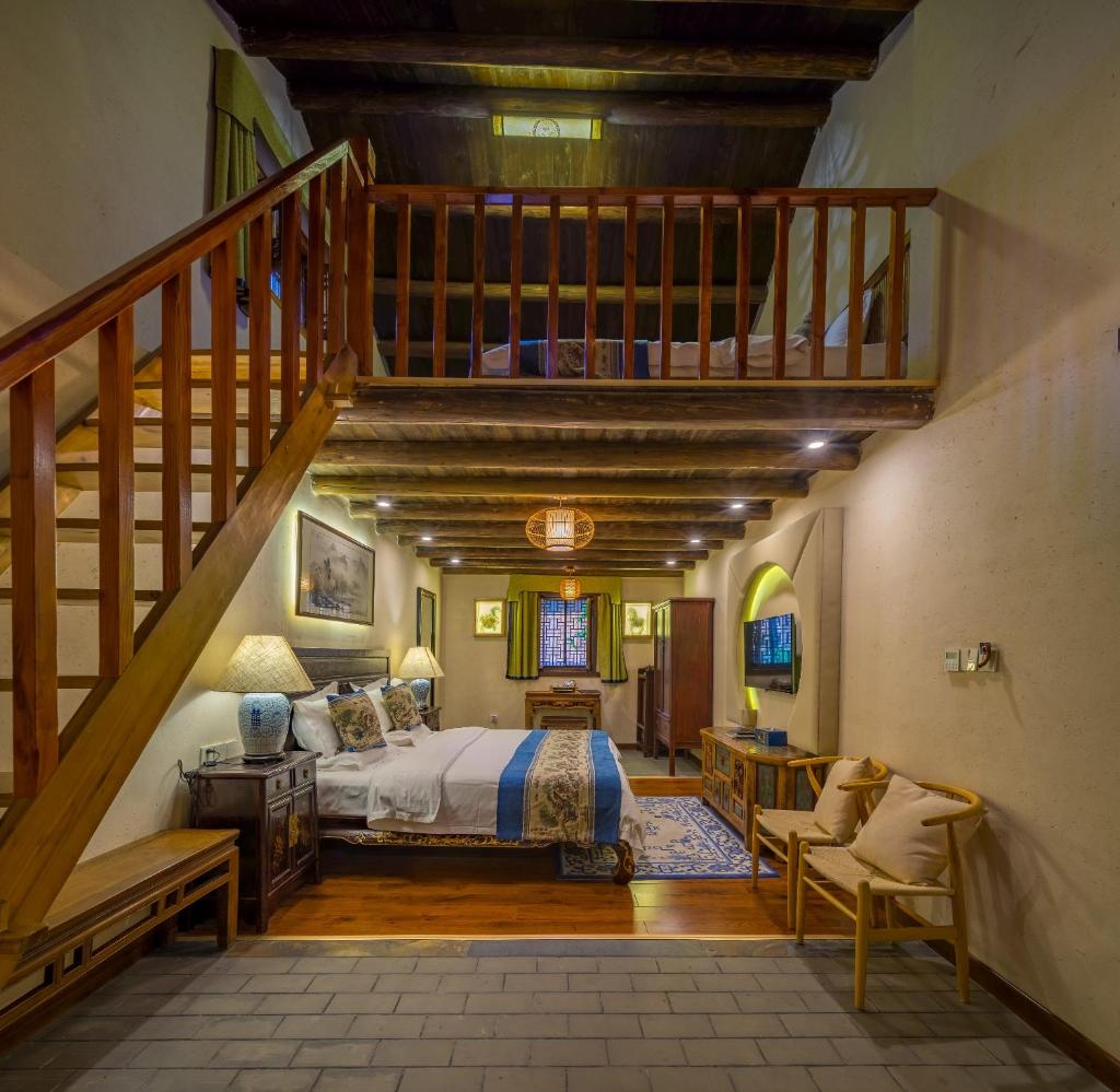 Семейный (Двухуровневый лофт Делюкс), Yangshuo Ancient Garden Boutique Hotel