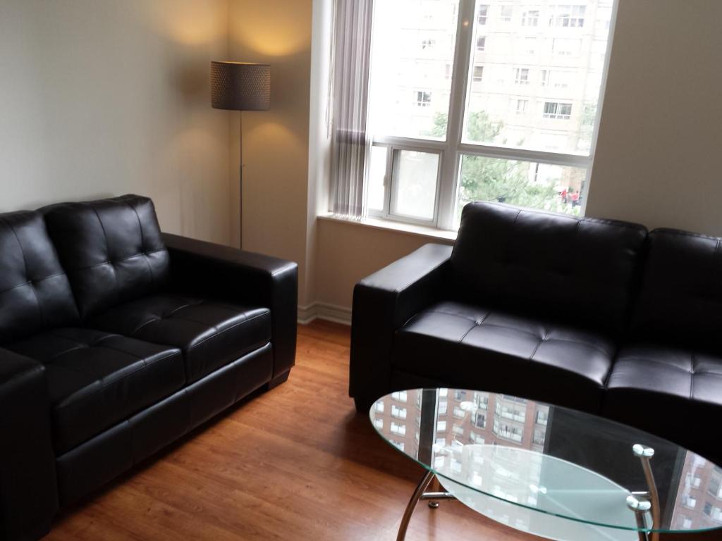 2 Bedroom 1 Bathroom Prime Location in Mississauga photo 4