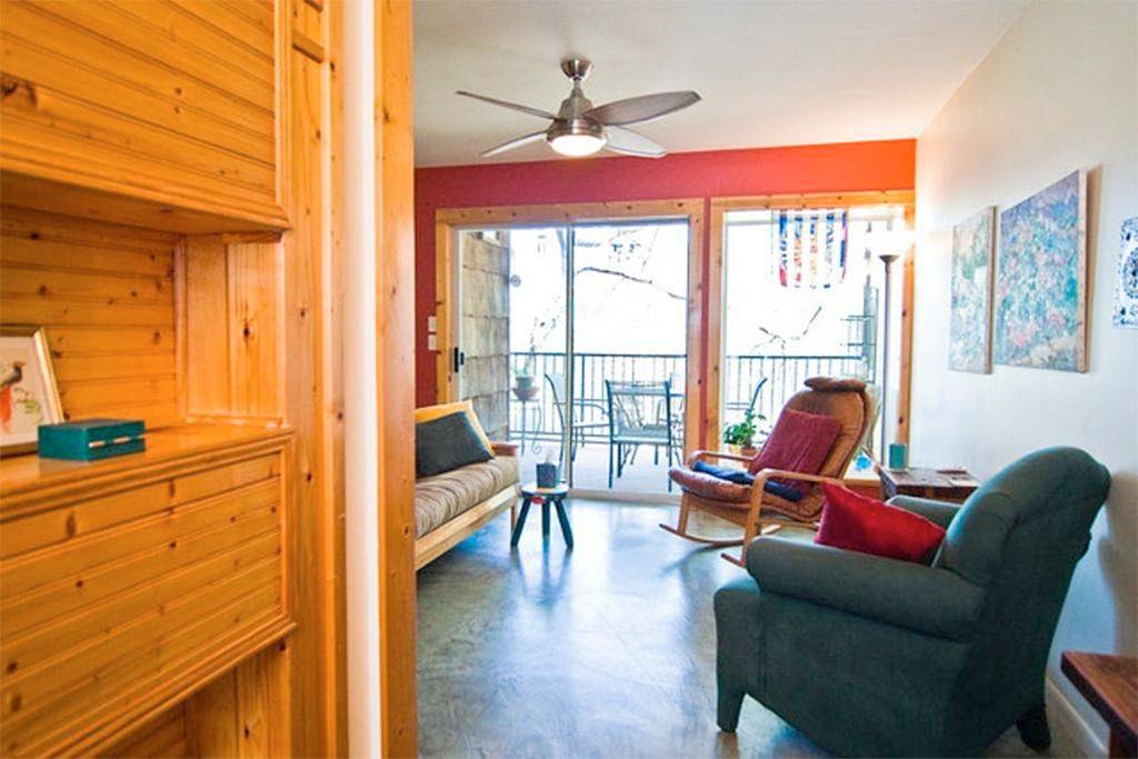 Barton Hills Condo photo 1