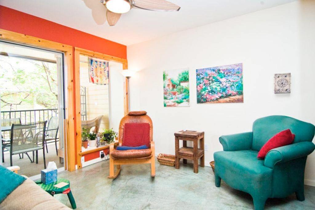 Barton Hills Condo photo 2