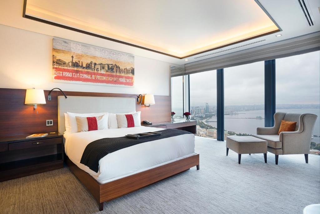Двухместный (Номер Делюкс с кроватью размера «king-size» и видом на море), Отель Fairmont Baku
