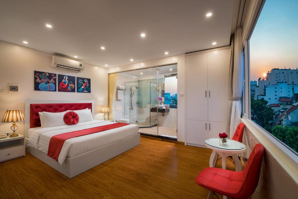 Сьюит (Президентский люкс с видом на город), Hanoi Royal Palace Hotel 2