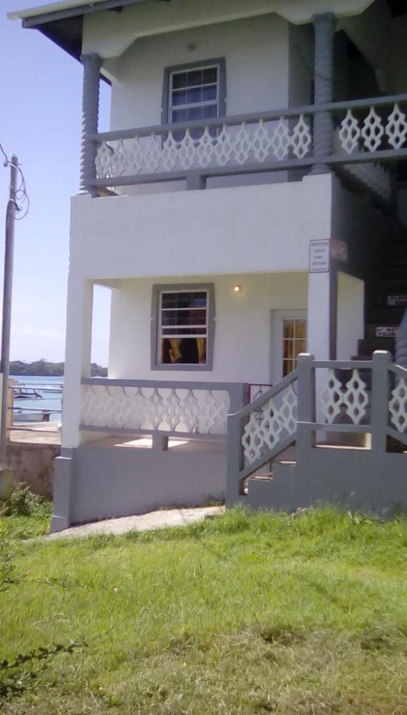 Memories Cottage and Apartments photo 2