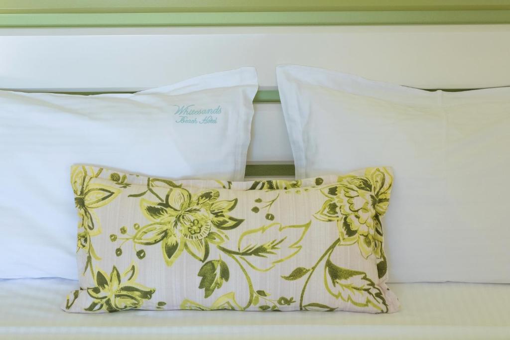 WhiteSands Beach Resort photo 2
