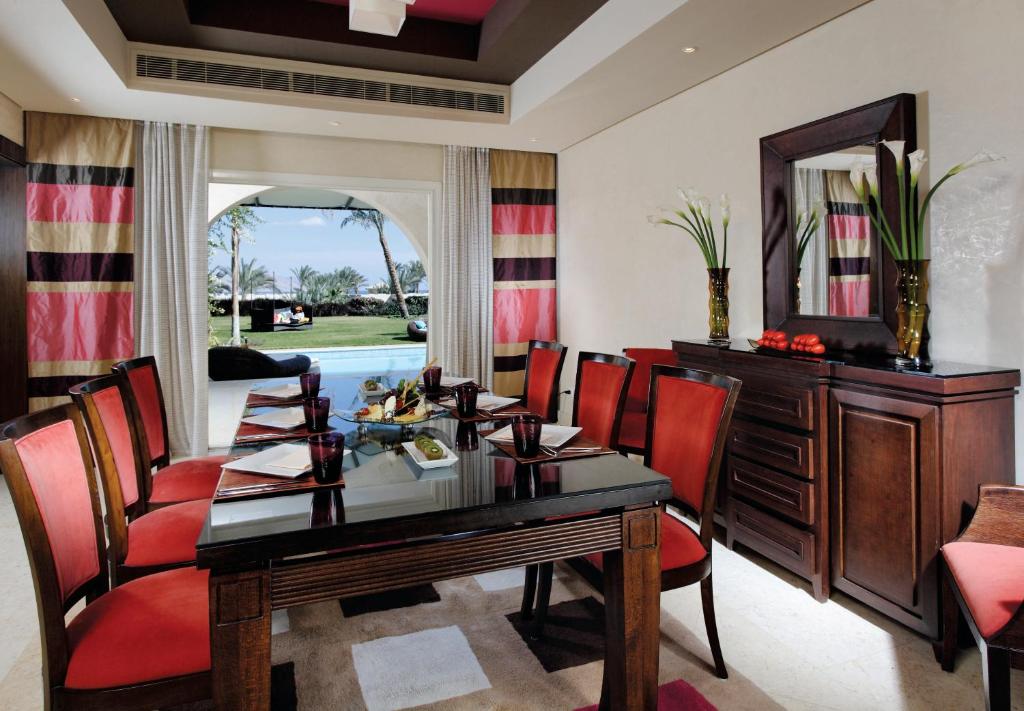 Вилла (Вилла Royal с 5 спальнями), Grand Rotana Resort & Spa