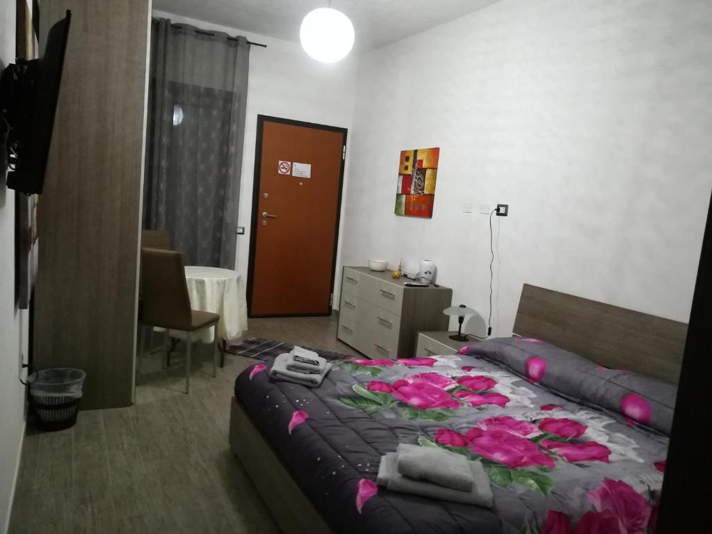 Rooms Loru Room Type - Double Room with Private Bathroom