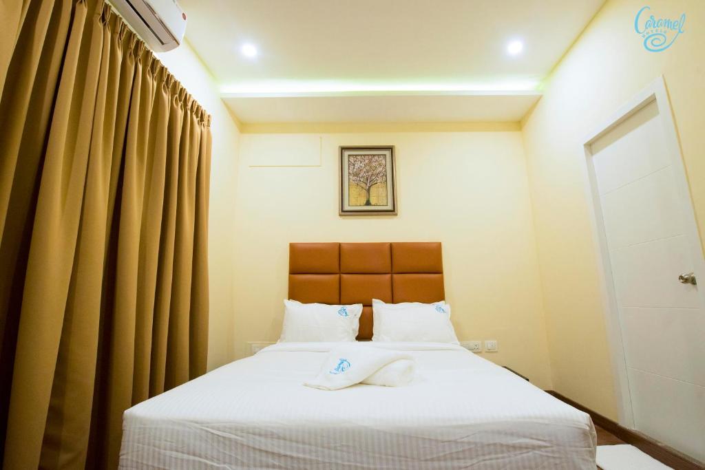 Одноместный (Одноместный номер с собственной ванной комнатой), Caramel Hotels