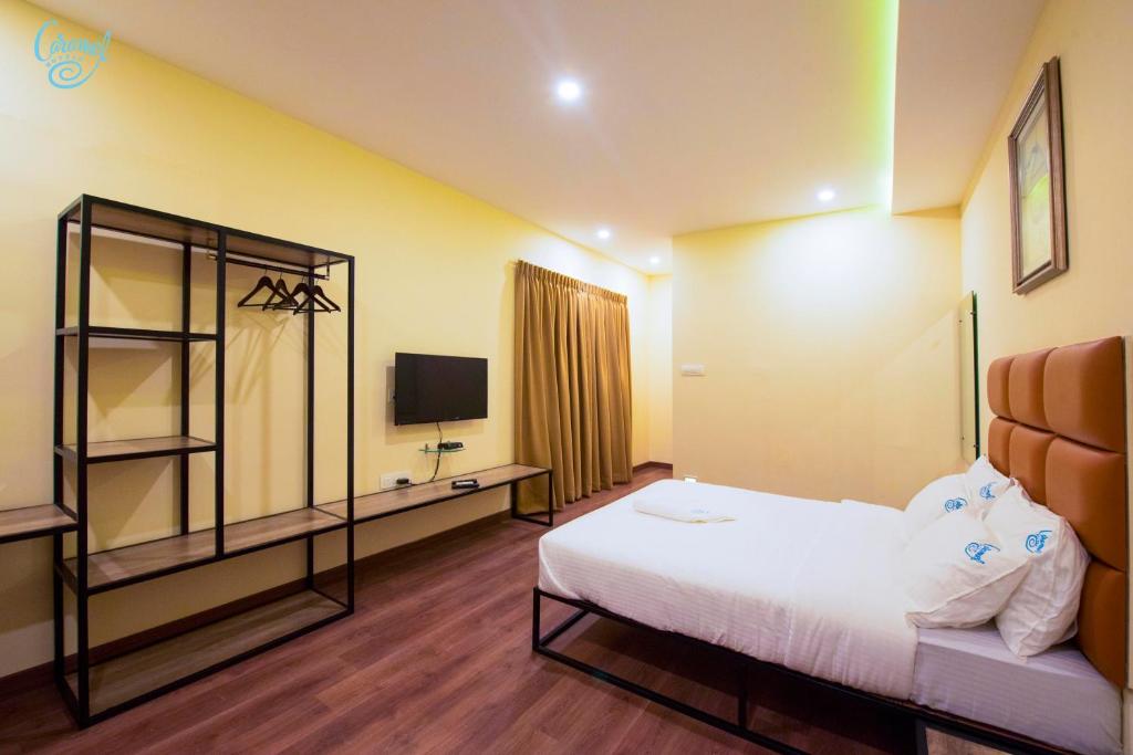 Двухместный (Улучшенный двухместный номер с 1 кроватью), Caramel Hotels