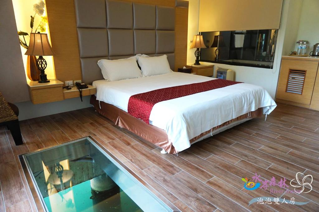 River Forest Leisure Farm photo 2