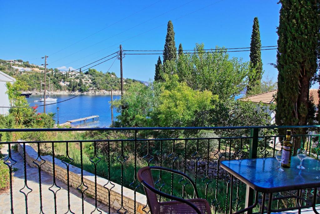 Katerina House photo 2