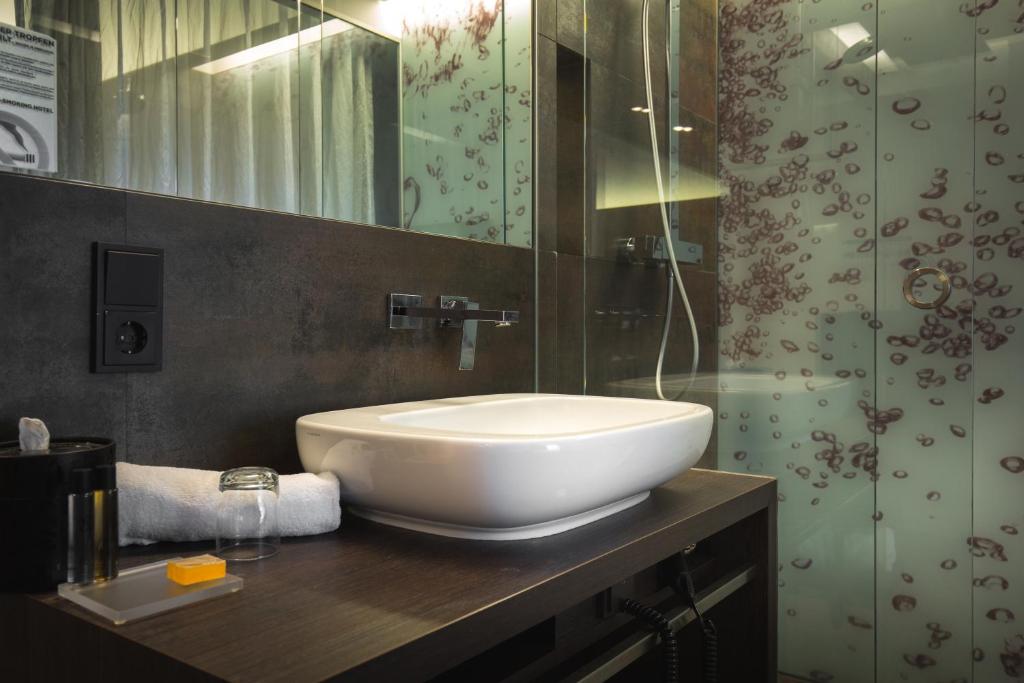 SAKS Urban Design Hotel Kaiserslautern photo 2