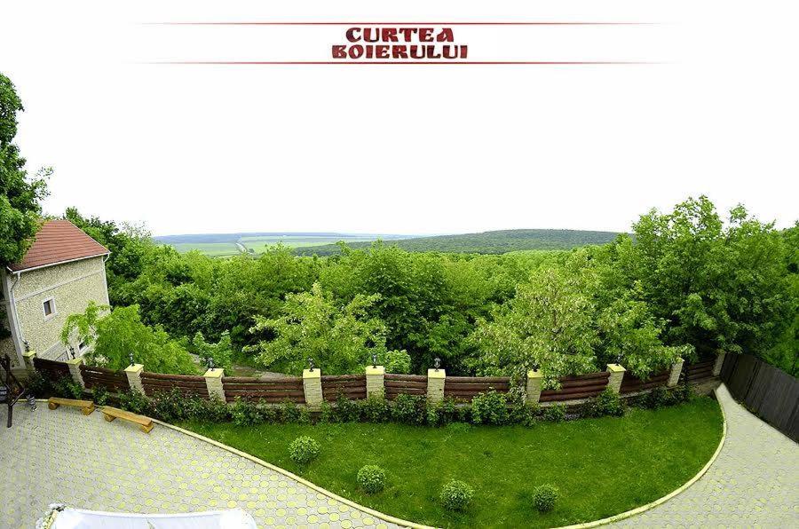 Curtea Boierului Hotel photo 3