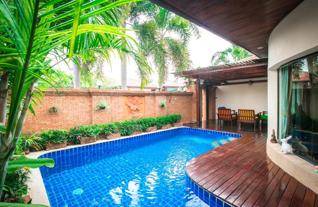 Royal Pool Villa Pattaya photo 4