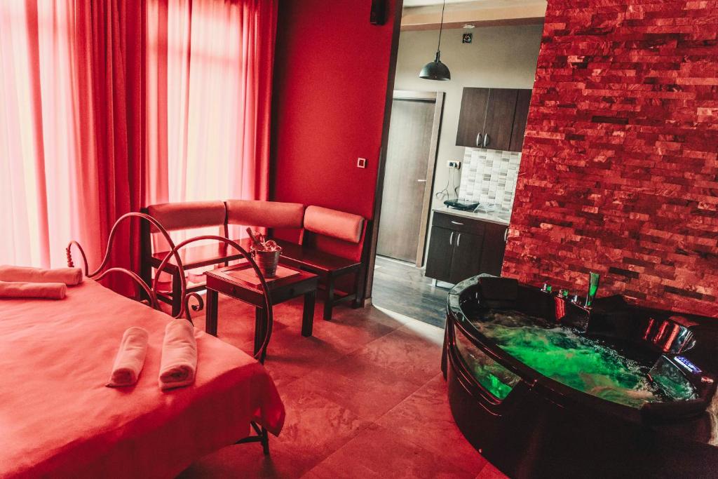 Апартаменты (Улучшенные апартаменты с 2 спальнями), Atlas Apartments 24h